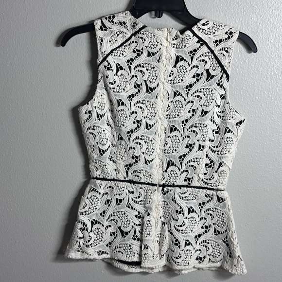 Anthropology Maeve Women White/Beige Knit Crochet Sleeveless Peplum Top Size 0. - Picture 6 of 9
